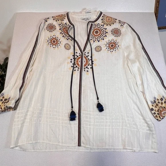 Desigual Cream Blouse with Flutter Sleeves and Graphic Embroidery - Picture 2 of 13